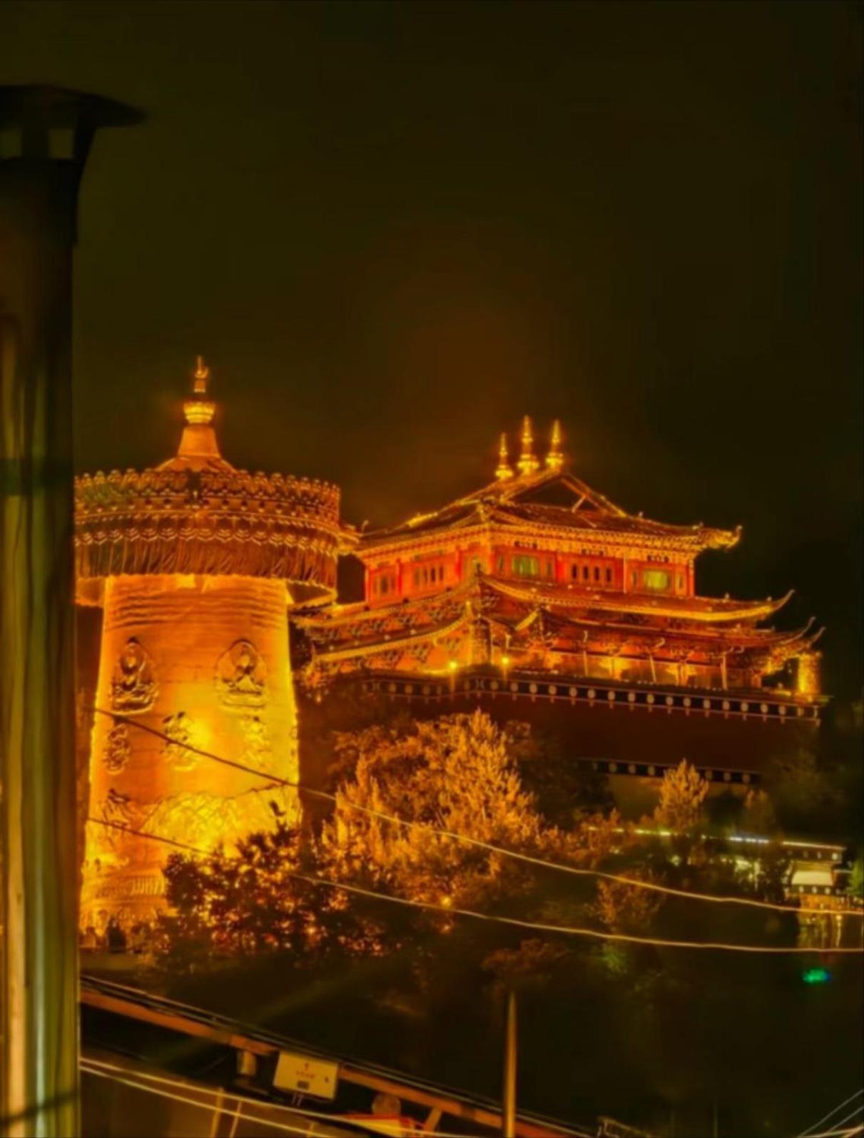 雪湖轻奢民宿 Snowlake Inn Shangri-La Luaran gambar